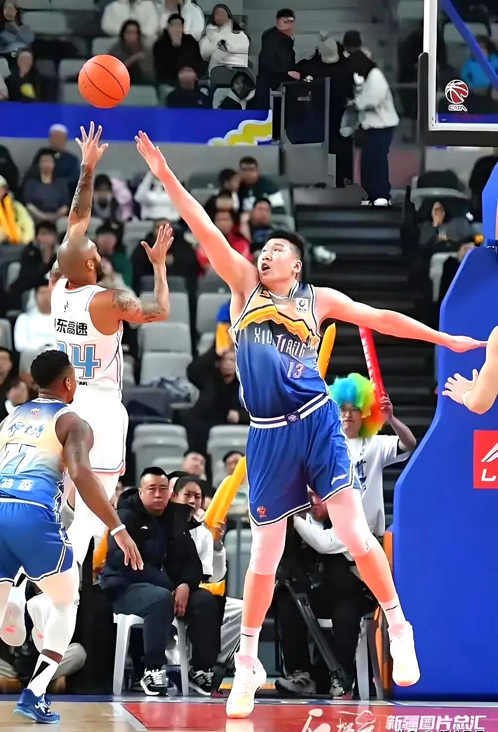 壹号娱乐官网 -风云突变山东男篮赛后止住颓势，意甲版图或变，悬念犹存，临场指挥获称赞的简单介绍