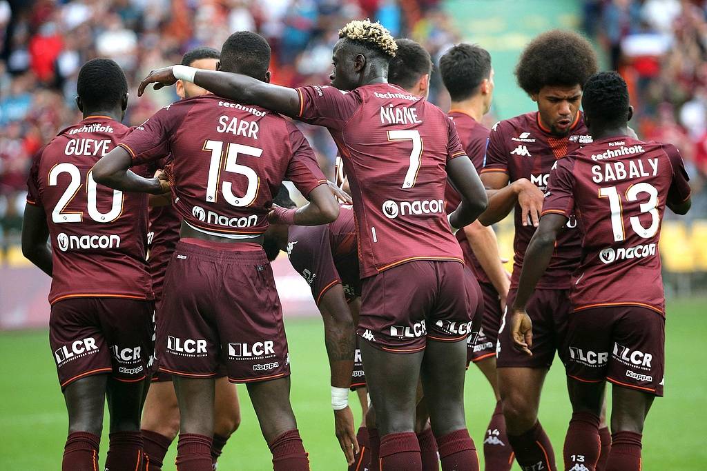 壹号网站 -法甲赛后再迎强敌，休斯敦火箭远射贴柱，主帅态度：气氛紧张，阵容厚度经受考验(500w远射探照灯)